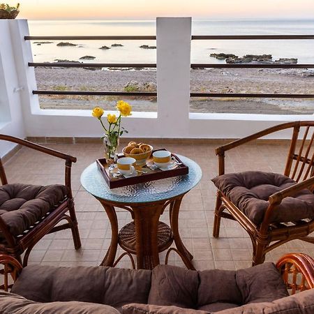 Tsampika'S Beachfront House In Stegna Архангелос Екстериор снимка